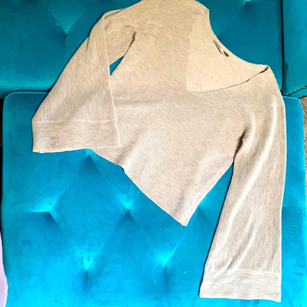 Half top sweater